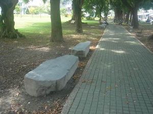 公園北邊石椅安裝完成