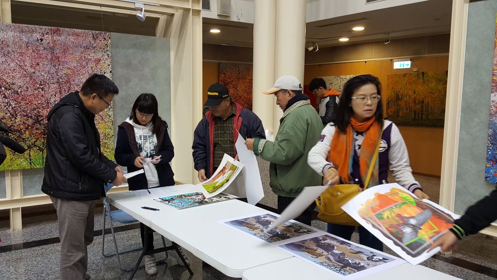 「旺福迎春-狗年年畫特展」版印年畫，數量有限，索完為止！