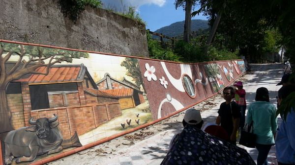 東豐社區陶板牆