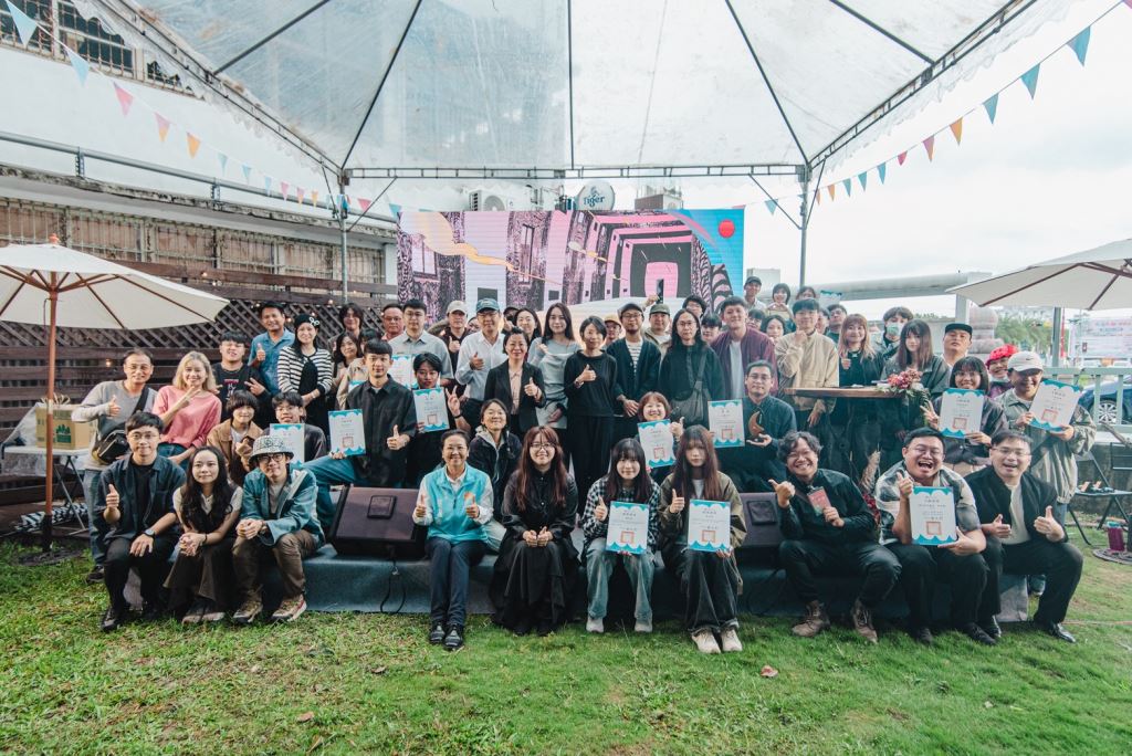 現場與會貴賓及參賽者大合照
