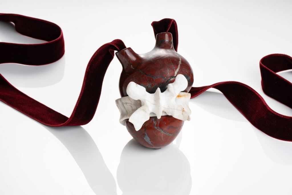 王思婷《Beauty is pain》