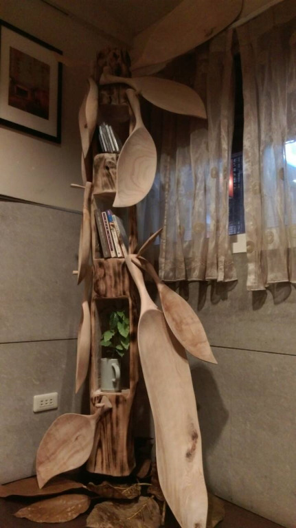 《秋之歌》，作者：馬浪‧烏瓦日，泥巴咖啡-